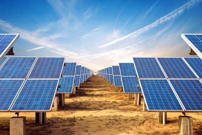 عراق در پی تولید 12 هزار مگاوات برق از انرژی خورشیدی ظرف 3 سال آینده