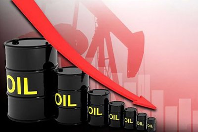 قیمت نفت با ترس از «بشکه های ایرانی» کاهش می یابد