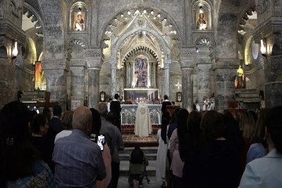 کلیسای قرن 19 عراق اولین عزاداری را پس از شکست داعش برگزار می کند