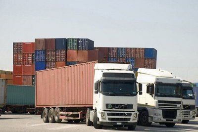 صادرات روزانه کالا از مرز خسروی به 500 کامیون افزایش یافت